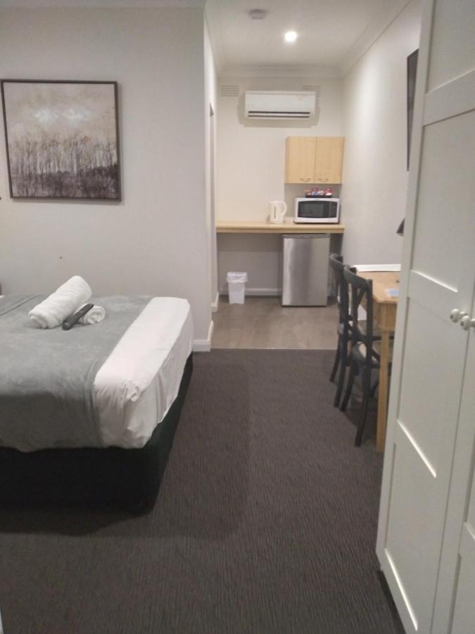 Allonville Gardens Motel Wagga Wagga Buitenkant foto
